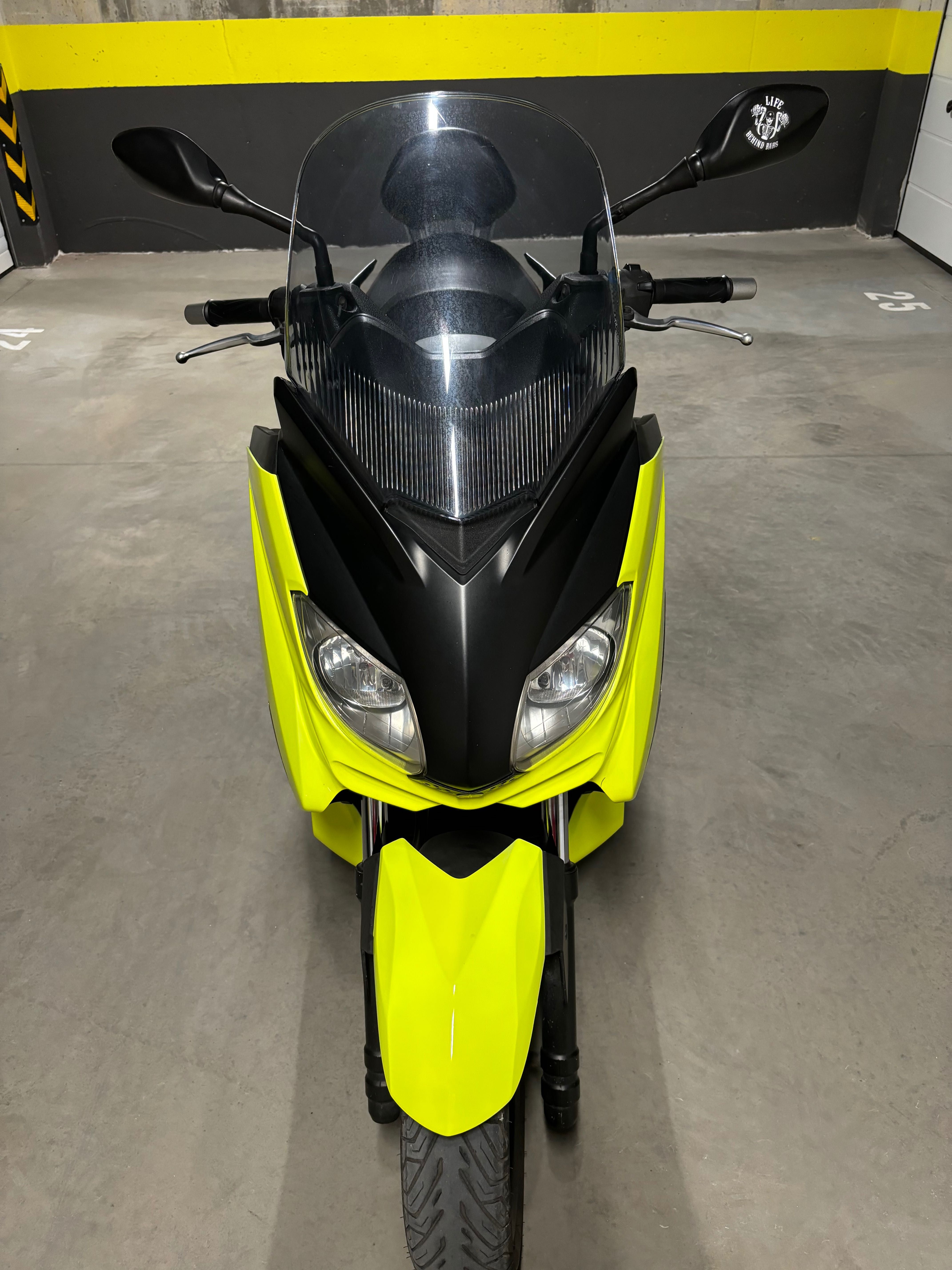 Yamaha XMAX 125 - Отлично състояние, всички екстри