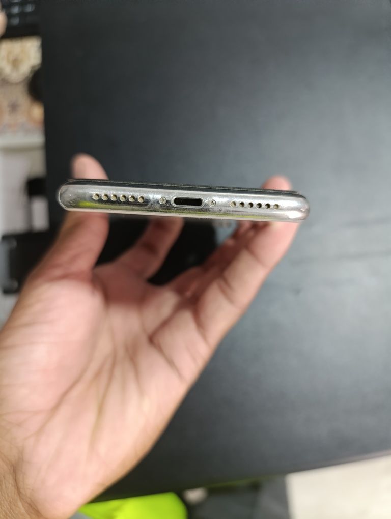 Iphone X Yomkost 74, Xotira 256 Gb Karobka dok bor