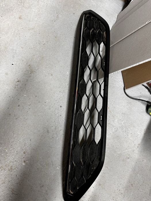 Grilă inferioară bară față vw taygo.cod:2g7853671.