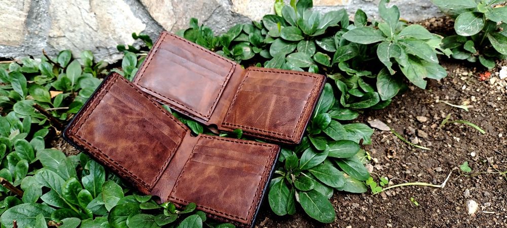 Мъжки кожен портфейл
