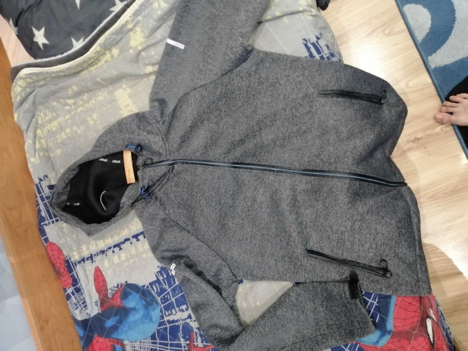 Дрехи блузи, якета