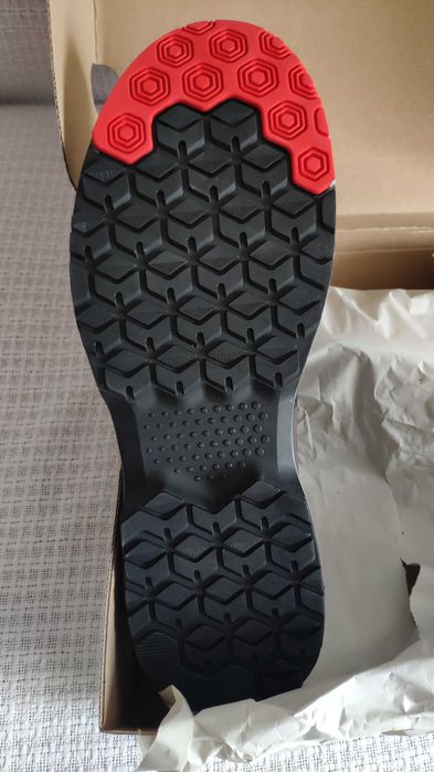 Vand pantofi marca ENGELBERT STRAUSS noi