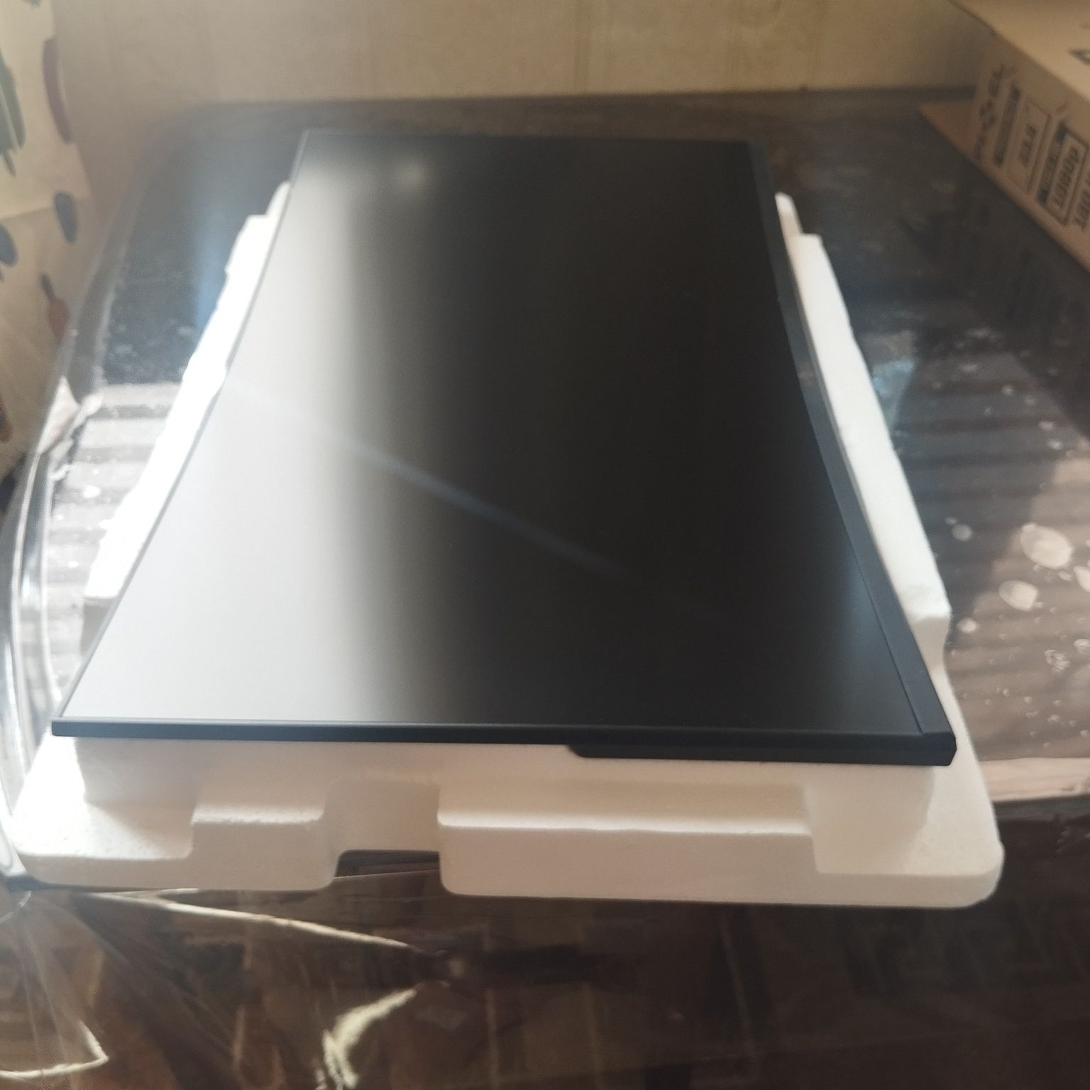 Монитор от PIXEL PXG24CU
