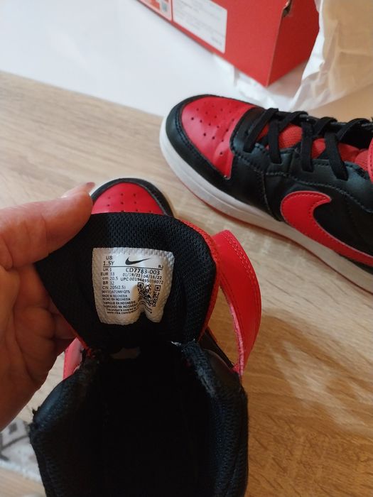 Обувки джорданки номер 33