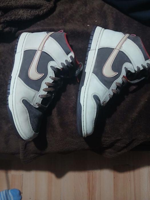 Vând Nike Dunk .