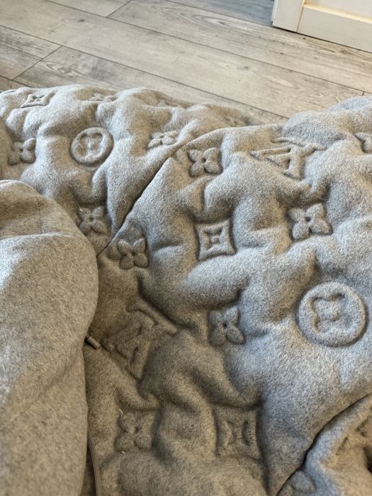 Geaca Louis Vuitton Premium cu umplutura de puf