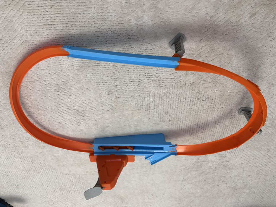 Автотрасса hot wheels