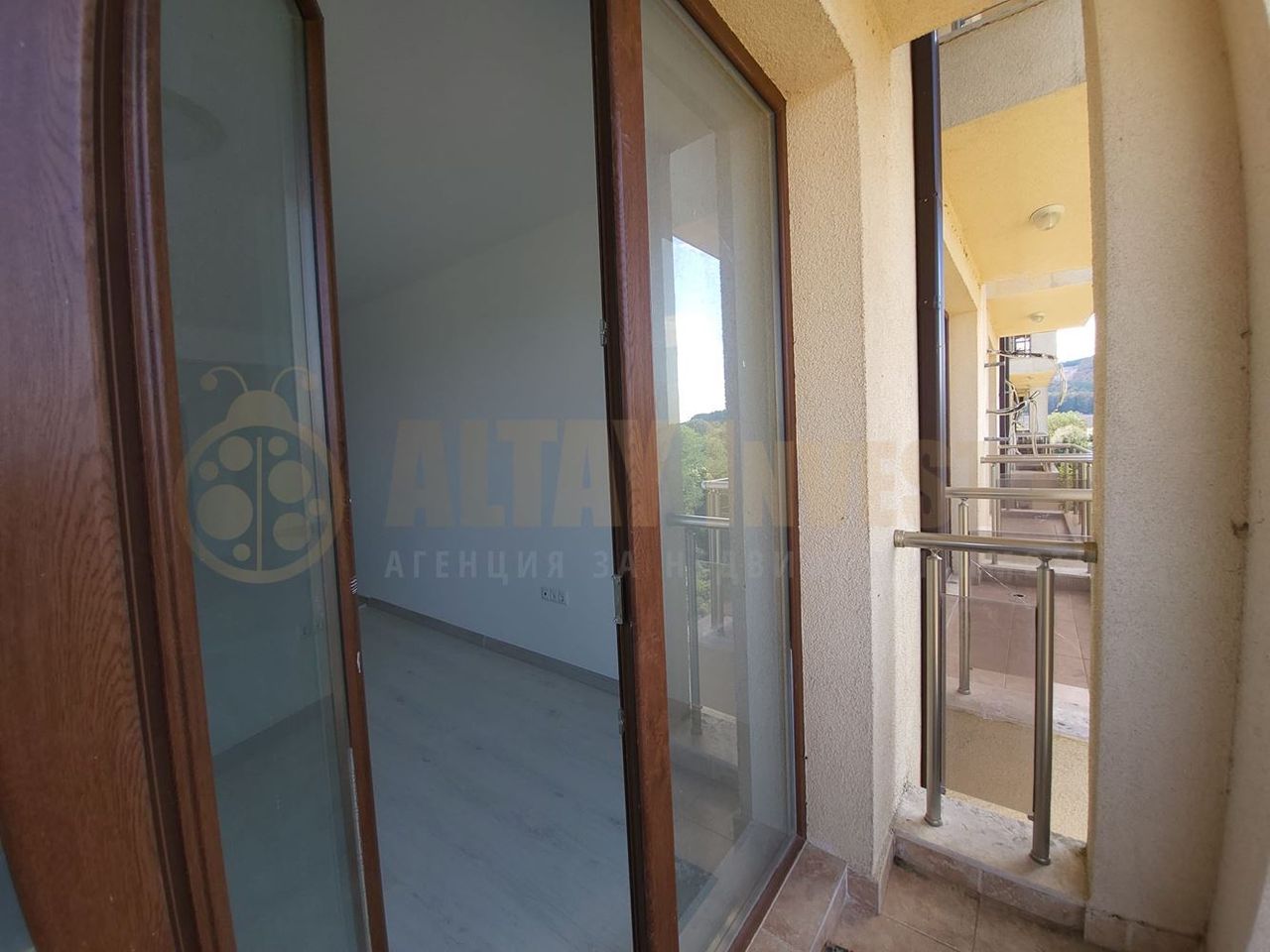 Продава се Едностаен апартамент в с. Шкорпиловци, Област Варна - 38 кв.м за 1050 €/кв.м - Снимка #3