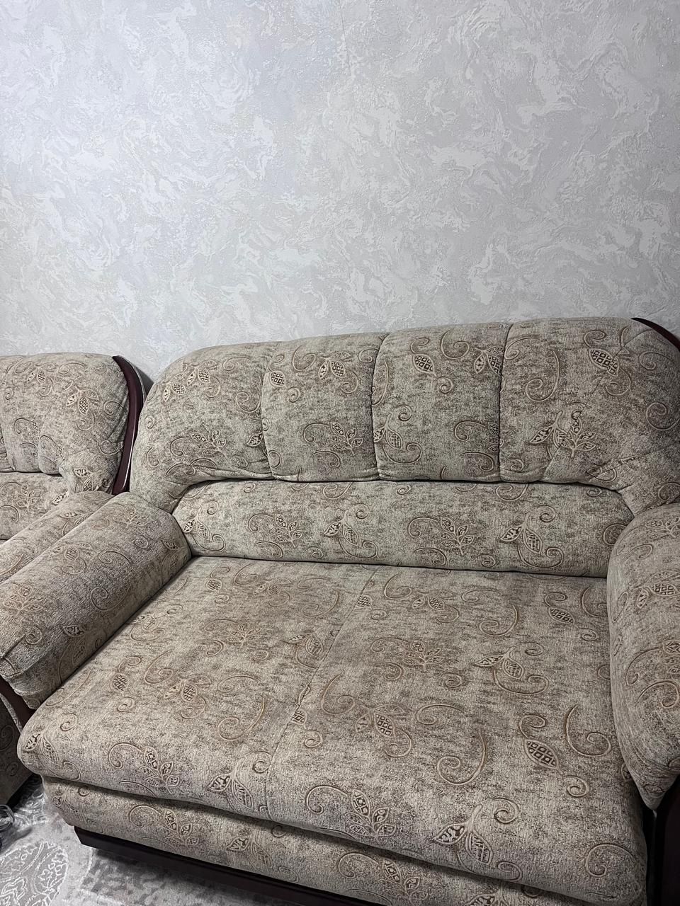 Продам срочно диван