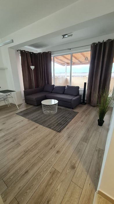 Inchiriez apartament 4 camere