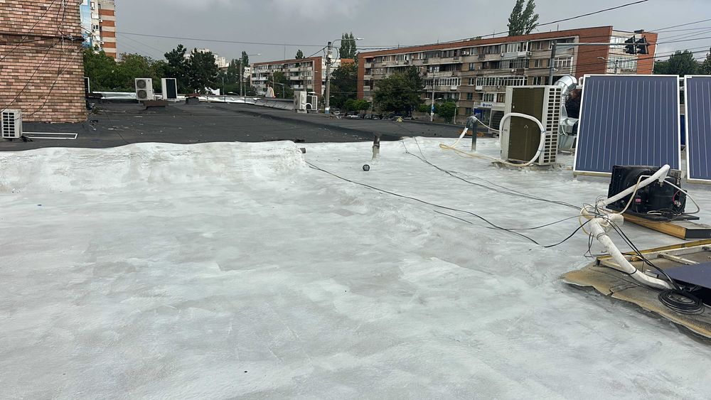 izolatii spuma poliuretanica