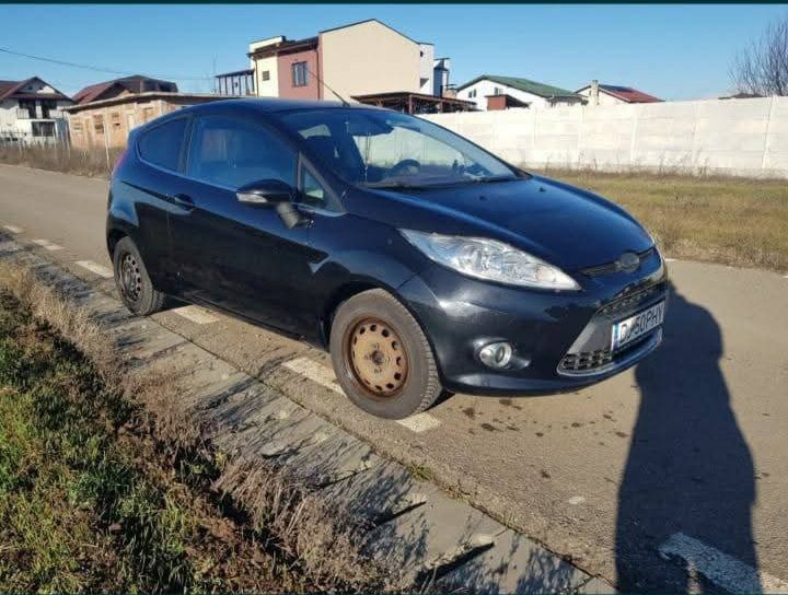 Ford Fiesta, 1.4 benzina, an fabricație 2010