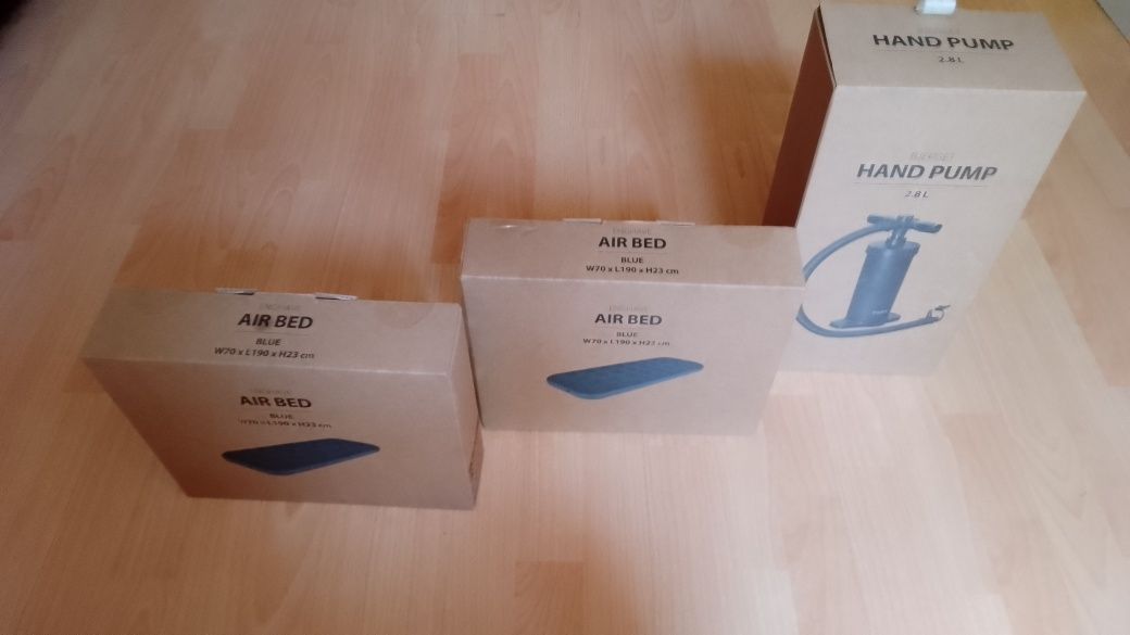 Vând 2 saltele pe aer plus pompă