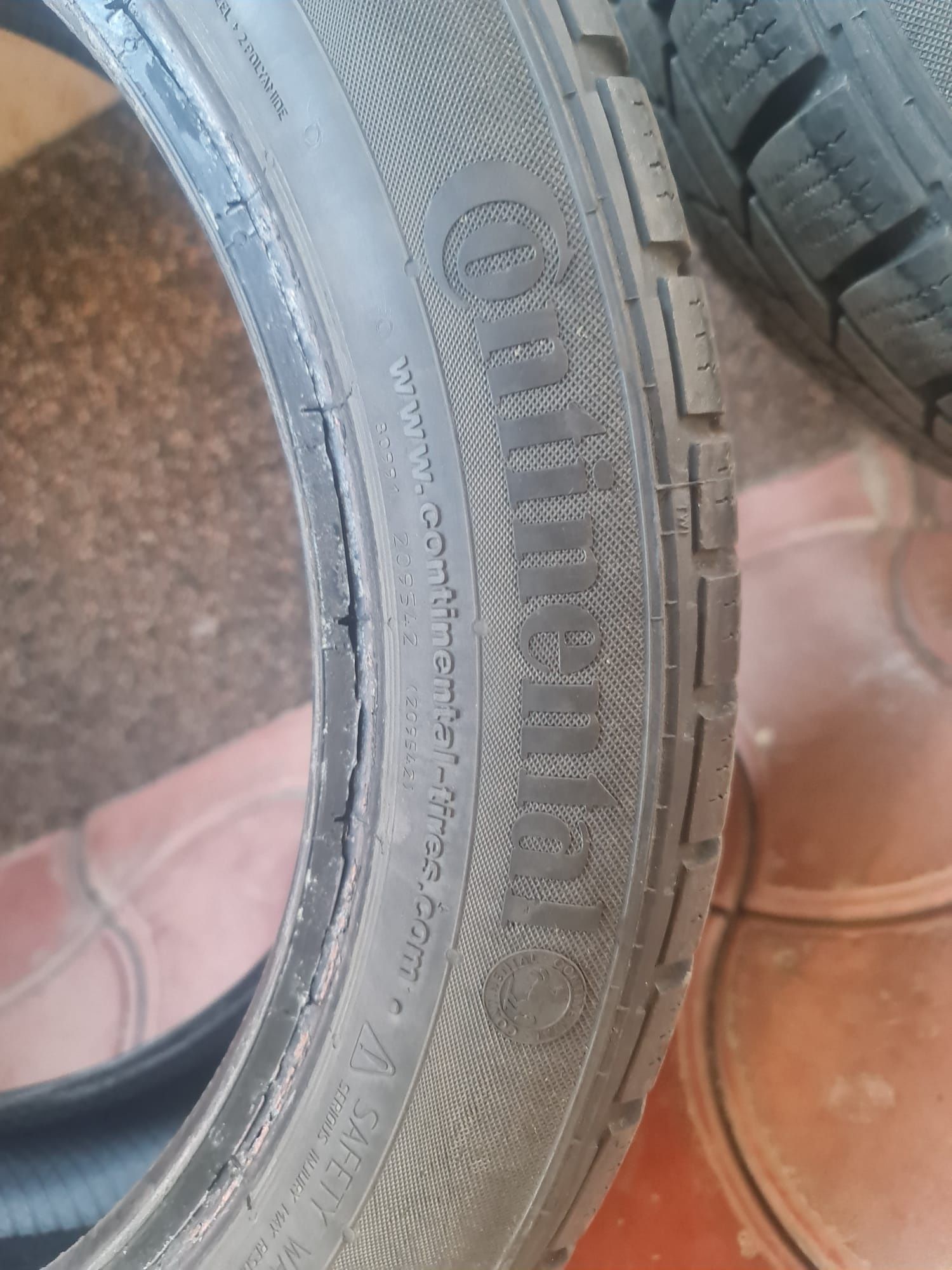 205/50/17 continental iarna