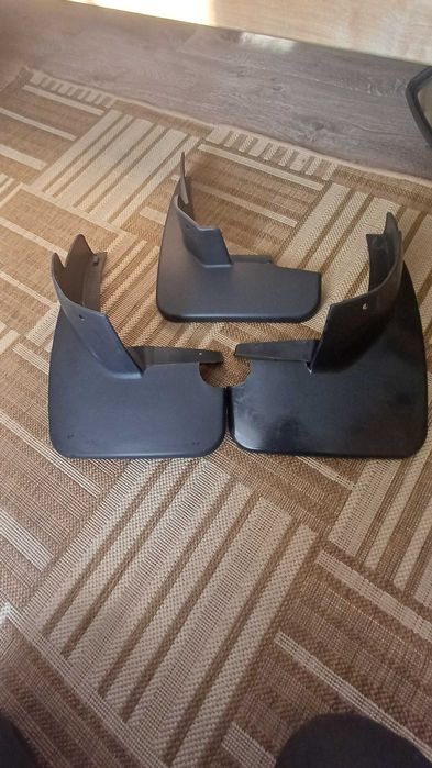 Брызговики  на мерседес МЛ 164- 2- задних- 1-передний