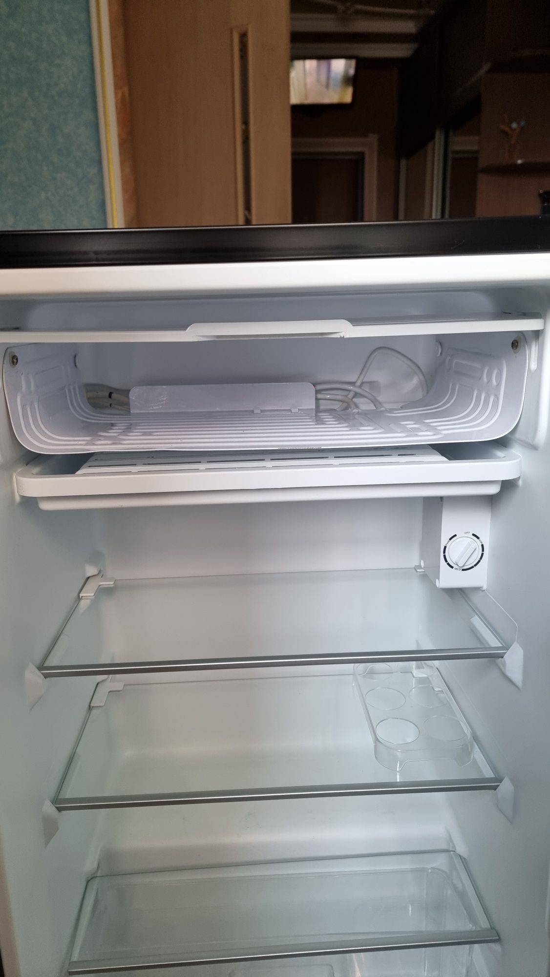 Мини холодильник Midea, барный холодильник