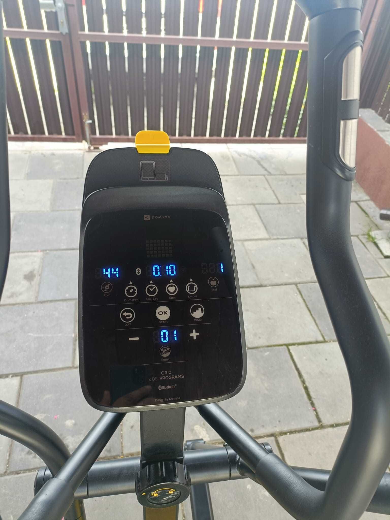 Bicicletă Eliptică 520 auto-alimentată și conectată