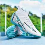 Ghete fotbal  foarte confortabile la joc