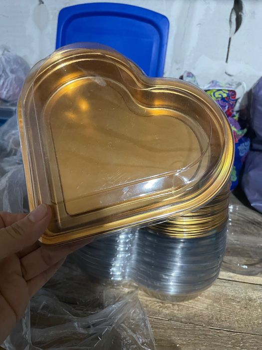 Одноразову посуду “сердце”