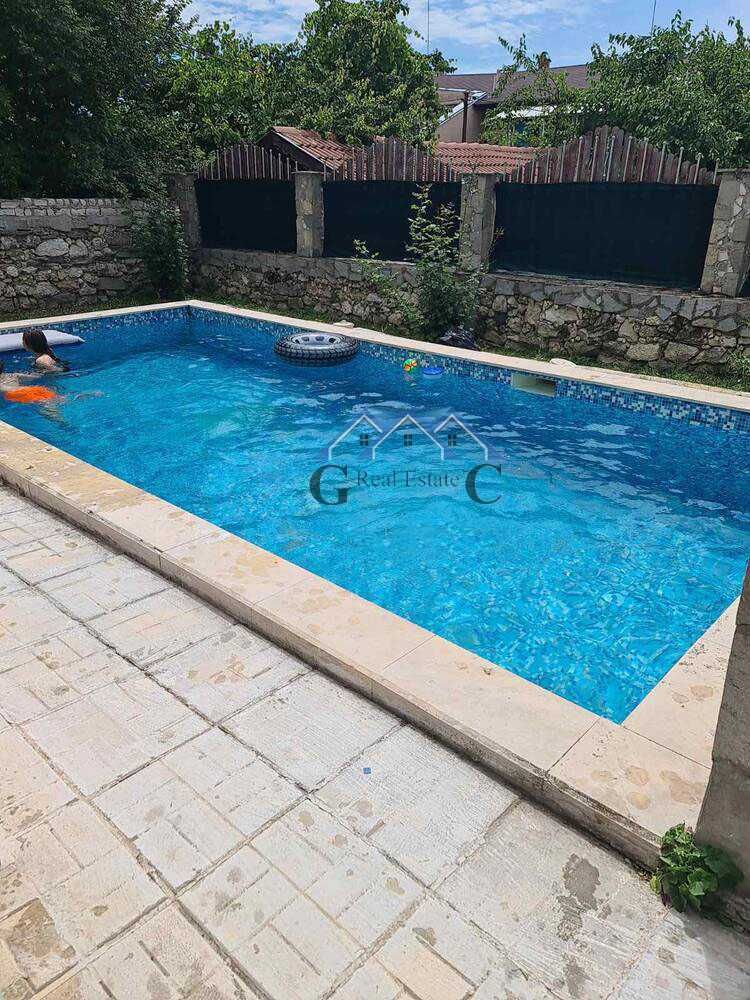 Дава се под наем Къща в Варна, Бриз - 200 кв.м за 1300 € - Снимка #7