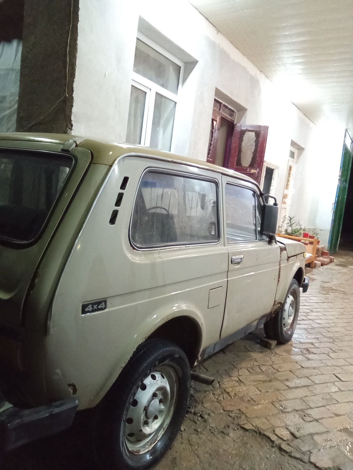 Vaz 21 21 sotiladi