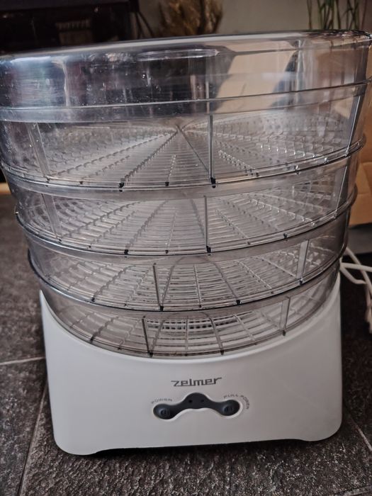 Уред за сушене на плодове, зеленчуци, гъби, билки, подправки