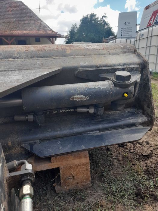 Cupă miniexcavator