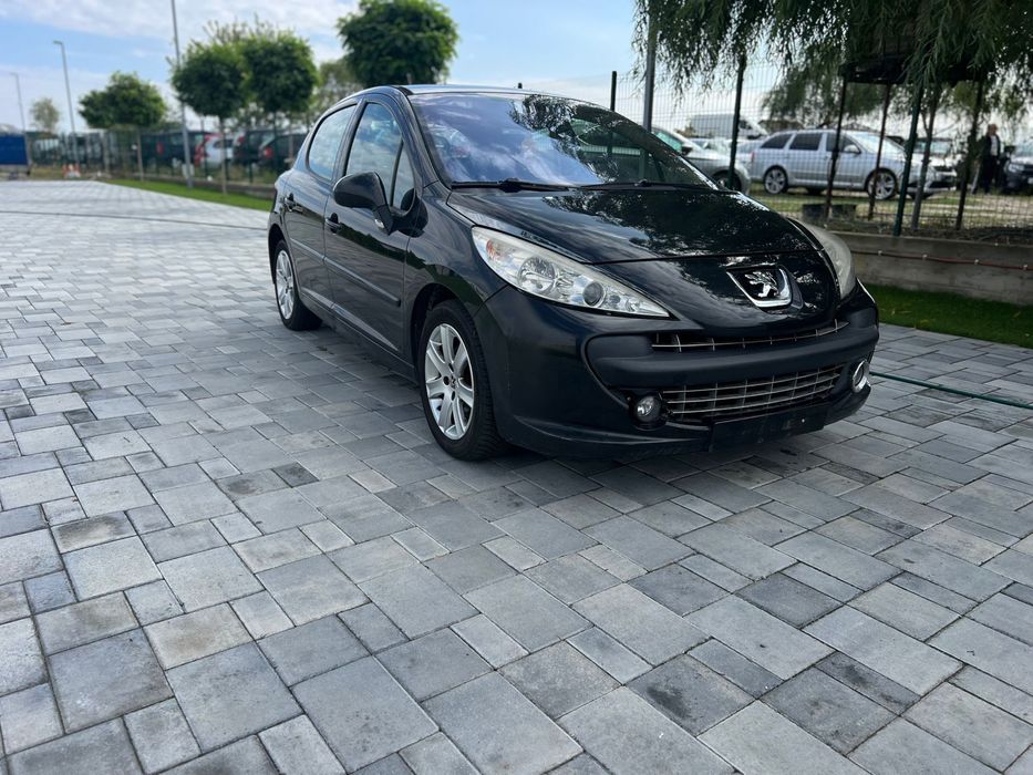 Peugeot 207 cu panoramic