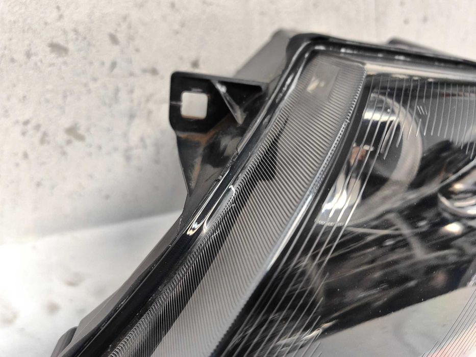 Оригинален фар БМВ Е85  BMW Z4 E85 Xenon