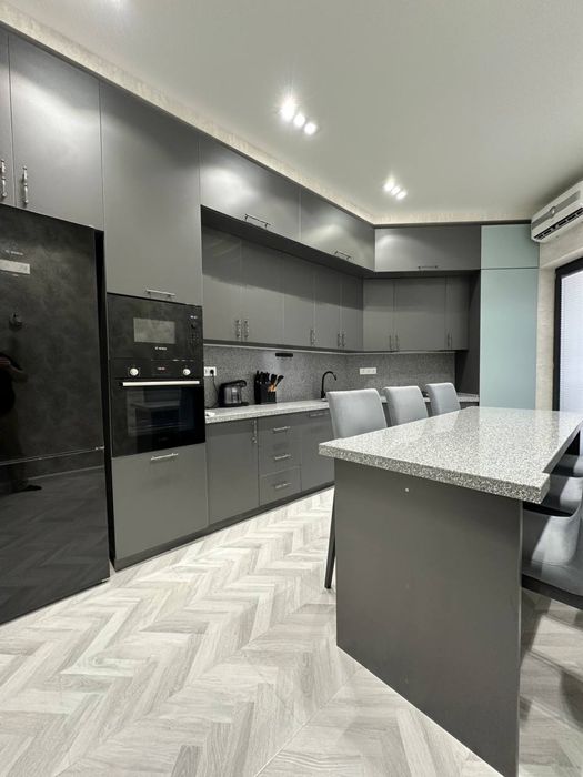 Продажа ДАРХАН АВЕНЮ  4/7/10 106квадрат новостройка