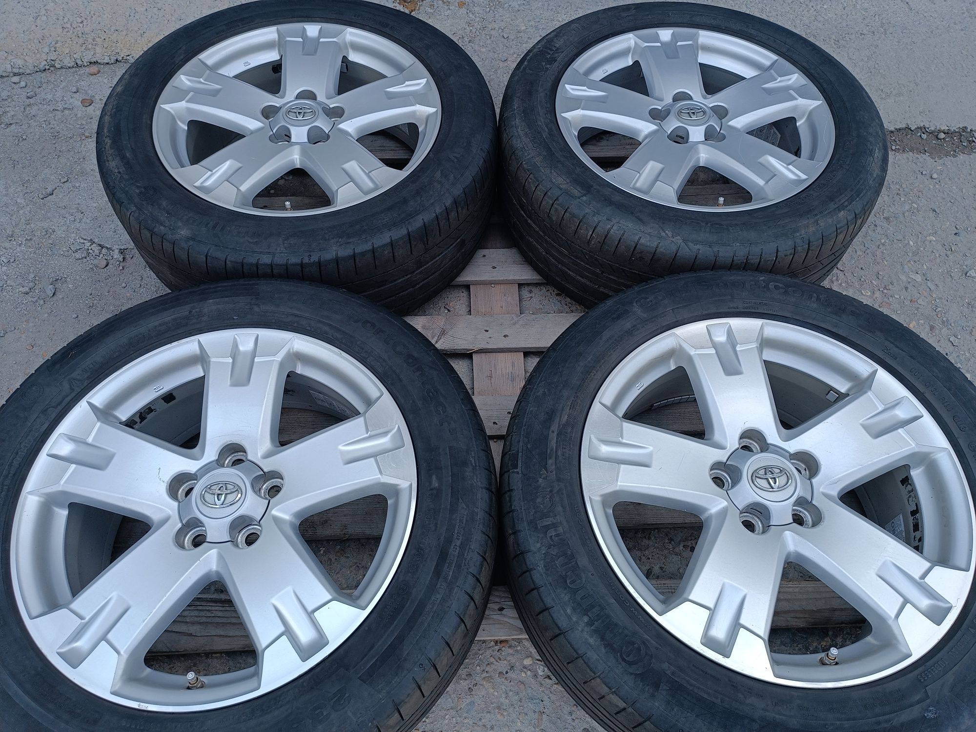 Лети джанти 18ки 5х114.3 Toyota + летни гуми 235/55/18 Continental