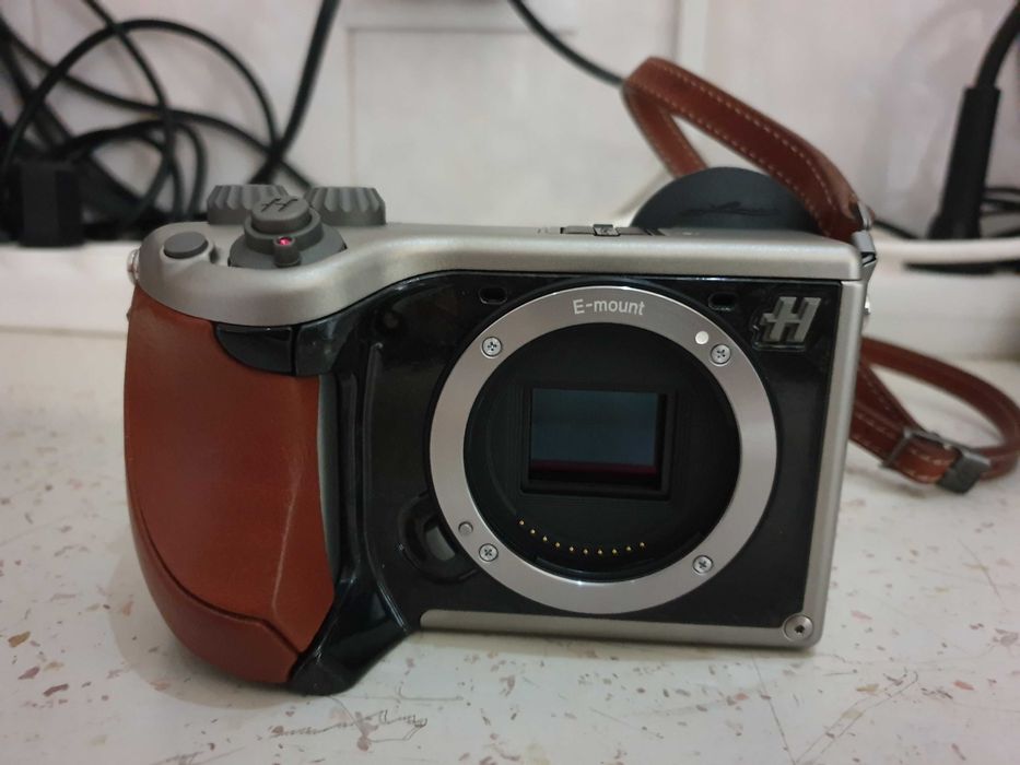 Aparat foto Hasselblad Lunar - NOU si Cutie originala .