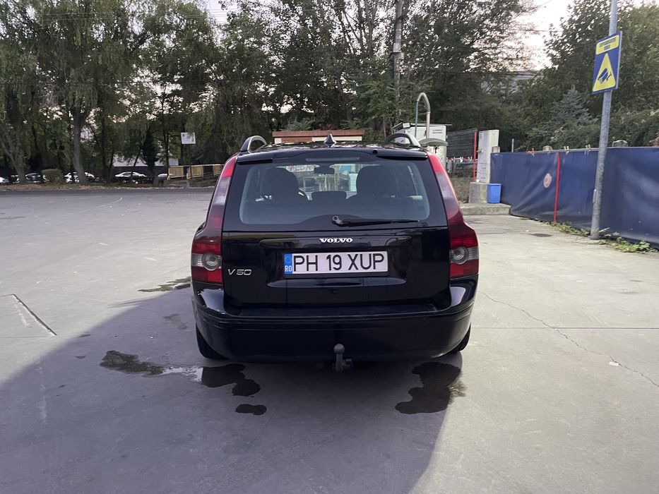 Vand Volvo V50 2006 1.6D AVARIAT (dar functioneaza) ULTIMUL PRET 6.200