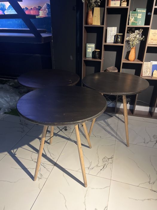 Столы круглые срочно продам