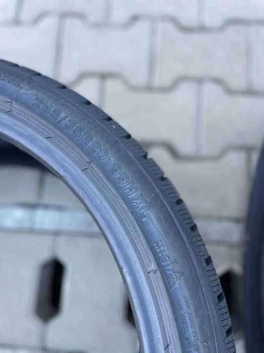 Anvelope Noi 265 35 20 Grenlander icehawke II (IARNA)