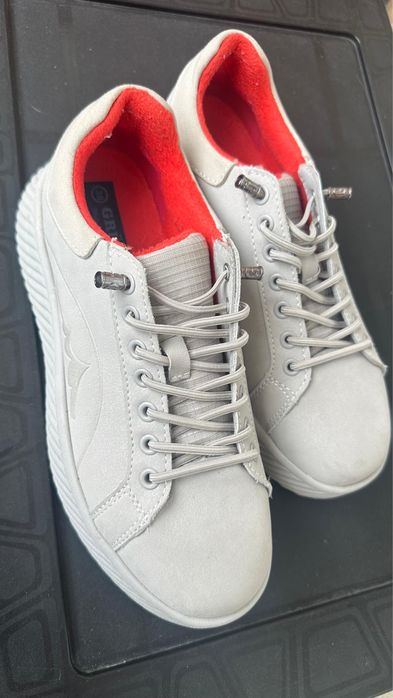 Кроссовки Grunberg весна-осень