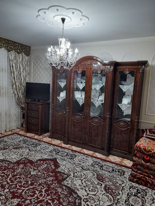 Qoyliq 5 massiv 5 hona dom sotiladi