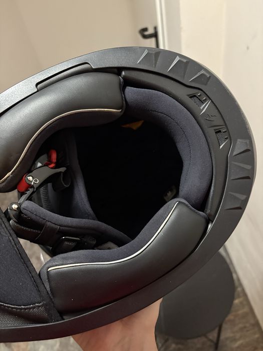 Каска за мотор Scorpion EXO 930