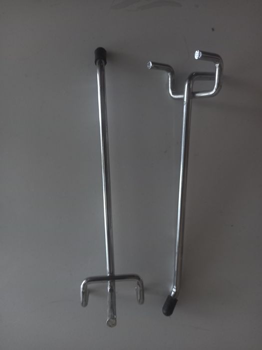 Продам для для витрины вешалки