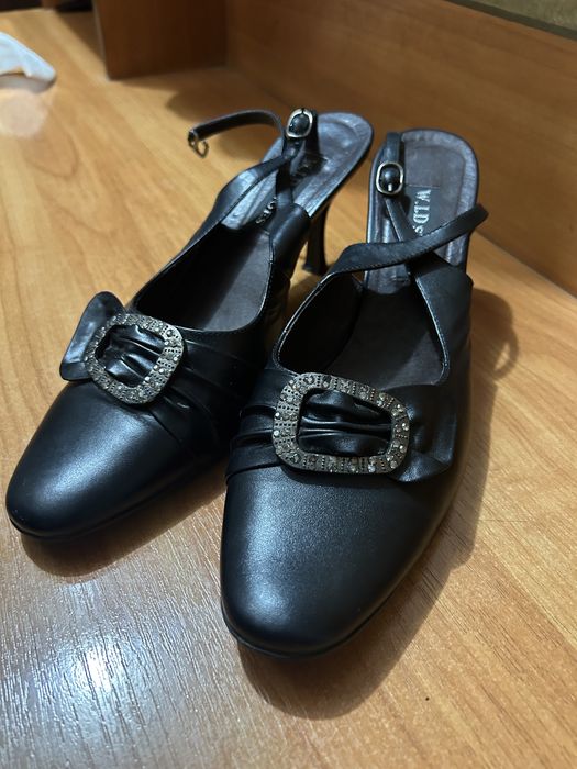 Босоножки, туфли