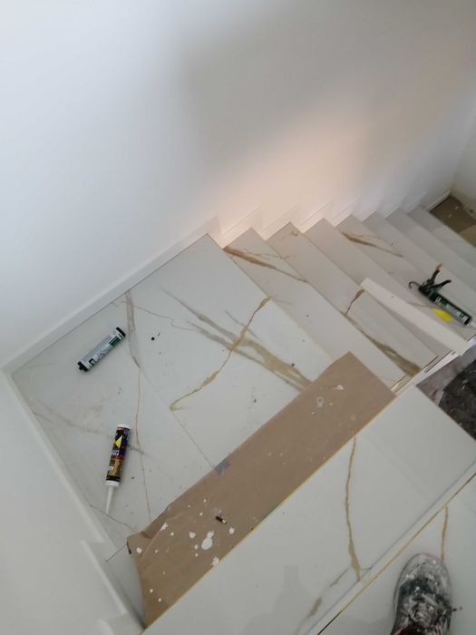 Amenajări interioare, zugrăvit, gresie, faianță parchet, gips carton