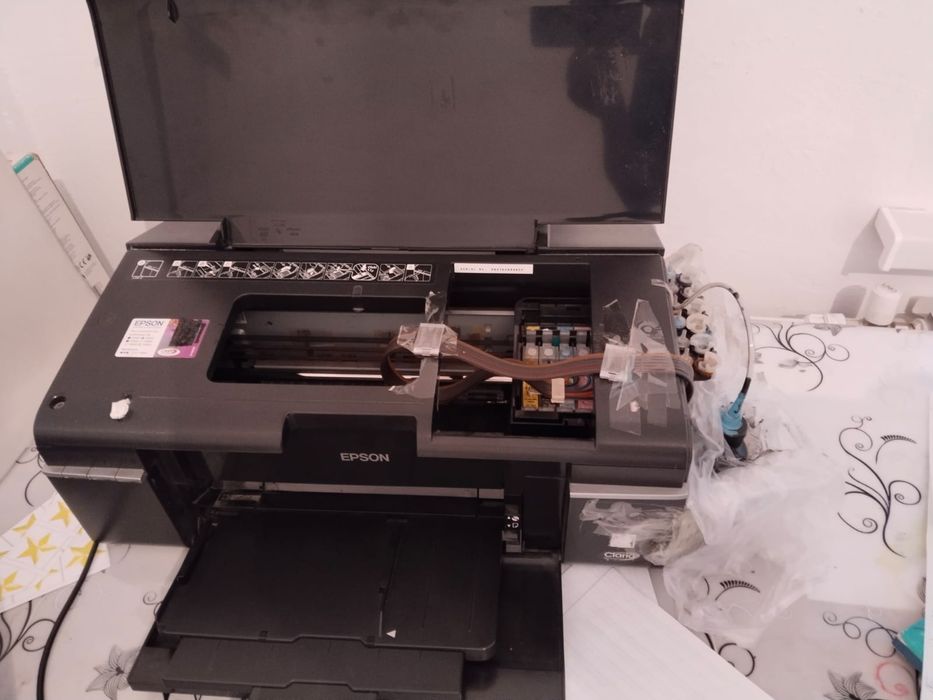 Продам принтер цветной Epson p50