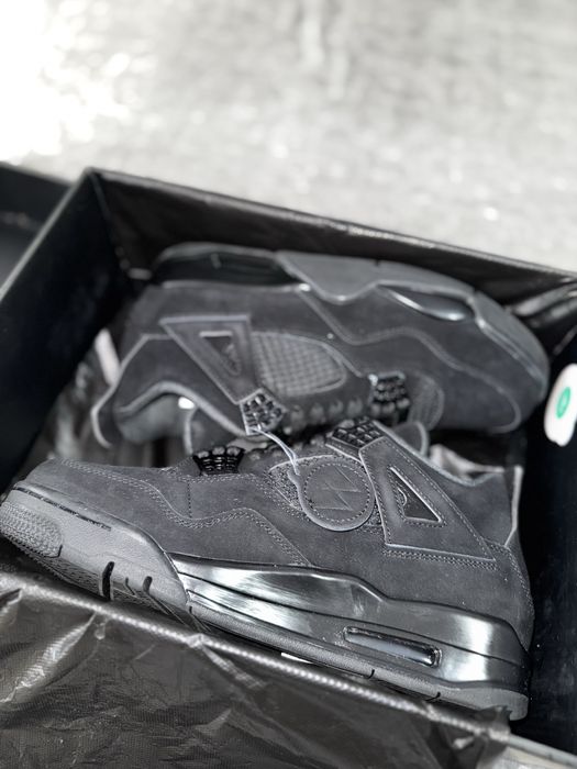 Air Jordan 4 Black Cat
