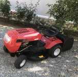 Tractoras de tuns iarba MTD