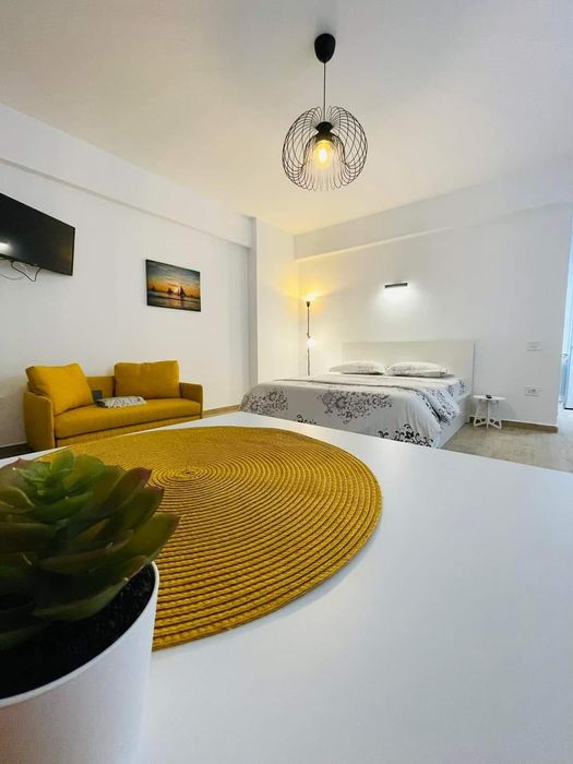 Studio Mamaia Sat, piscina bloc