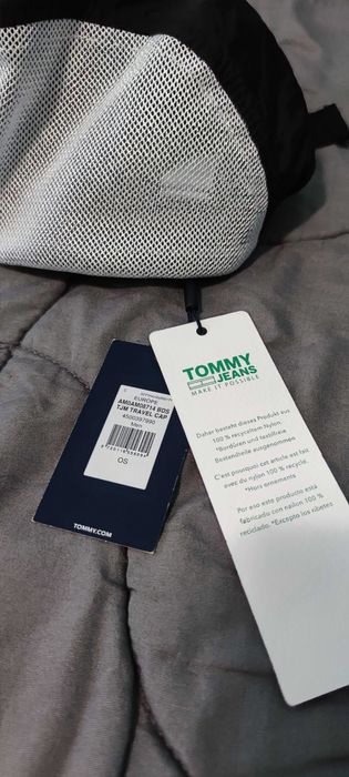 Tommy Hilfiger Шапка РАЗПРОДАЖБА