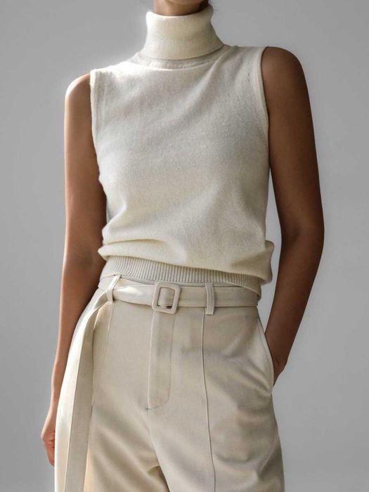 Дамаски плетен пуловер без ръкави