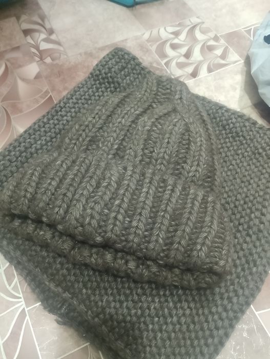 Продам шапки,балаклаву и варюшки