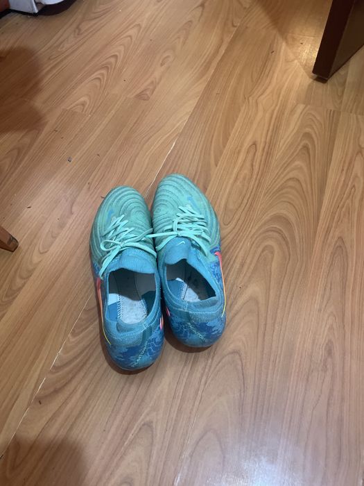 vand ghete de fotbal nike