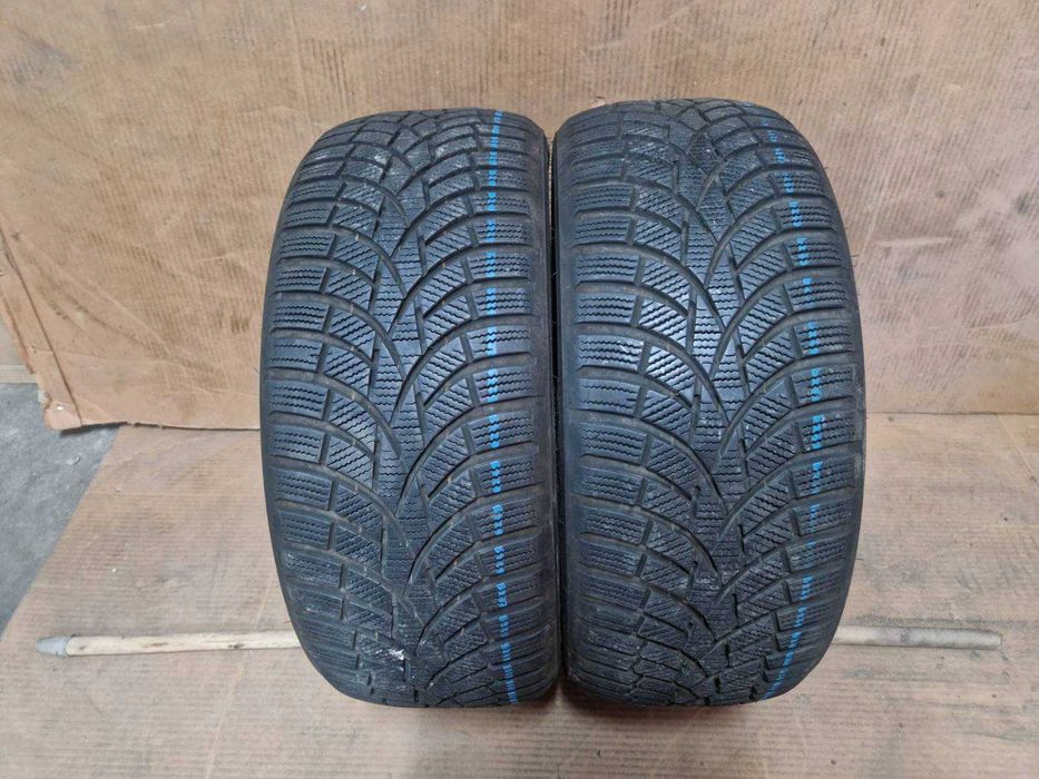 2 Toyo R17 215/45
зимни гуми
DOT1621